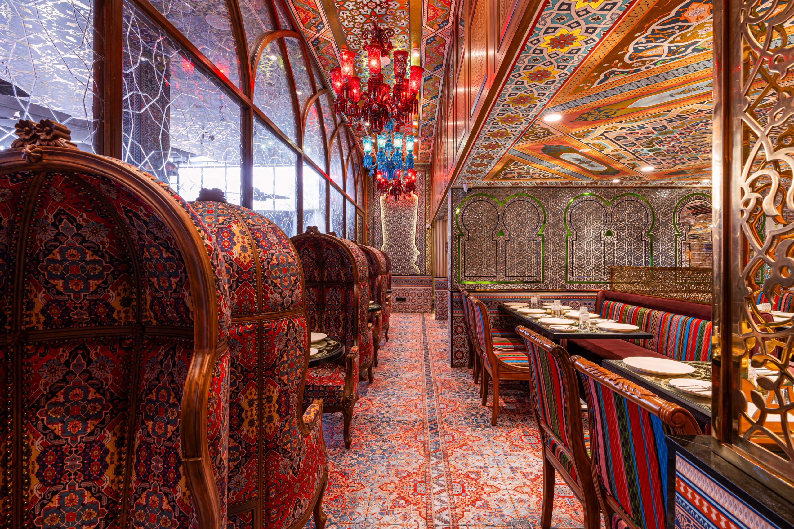 family restaurant in Lokhandwala